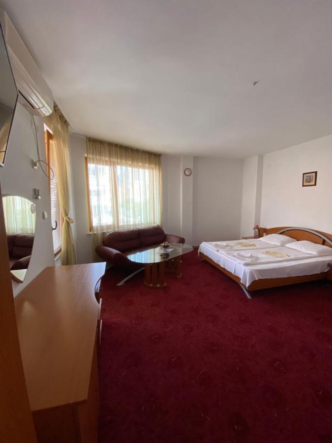 Family Hotel The Golden Fish โซโซโปล ภายนอก รูปภาพ