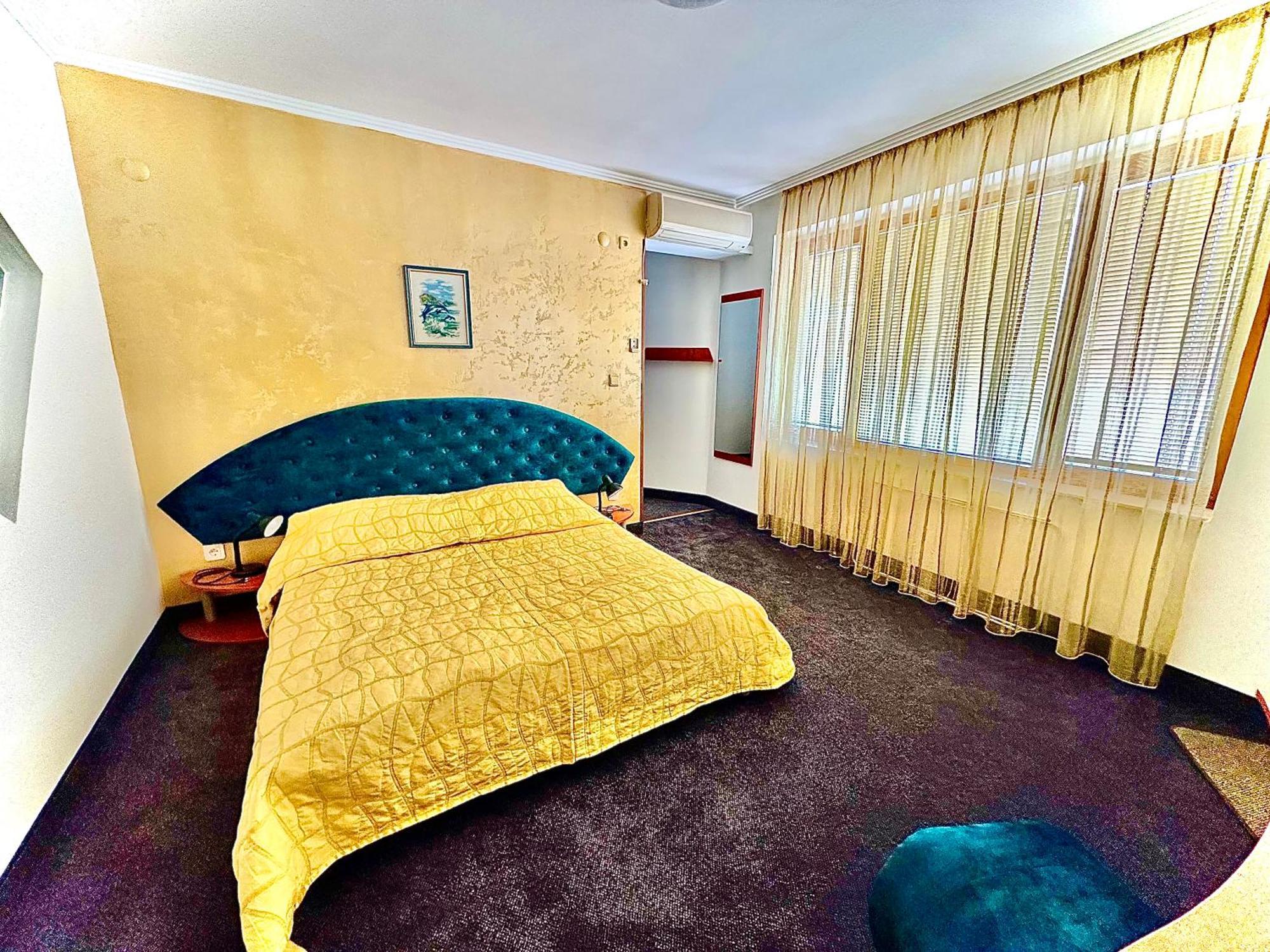 Family Hotel The Golden Fish โซโซโปล ภายนอก รูปภาพ