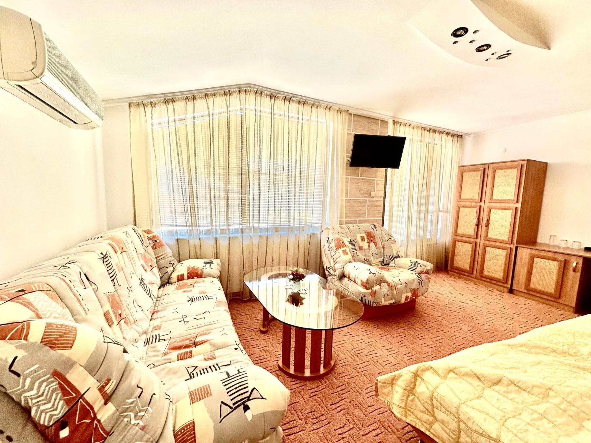 Family Hotel The Golden Fish โซโซโปล ภายนอก รูปภาพ